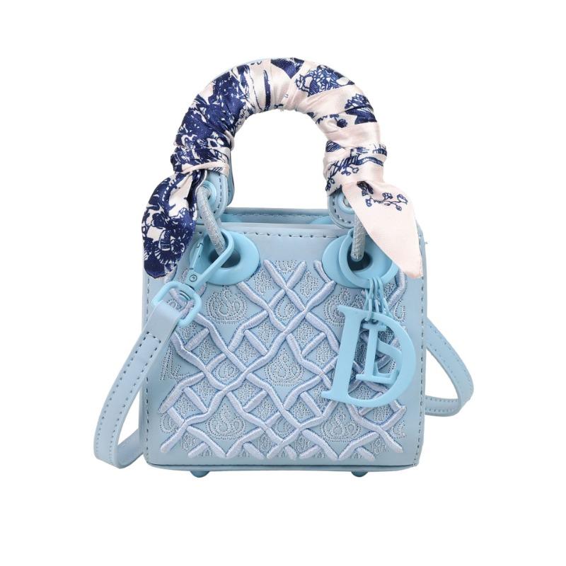 High-end messenger bag new embroidered diamond princess diana bag versatile fashion silk scarf single shoulder handbag bag women