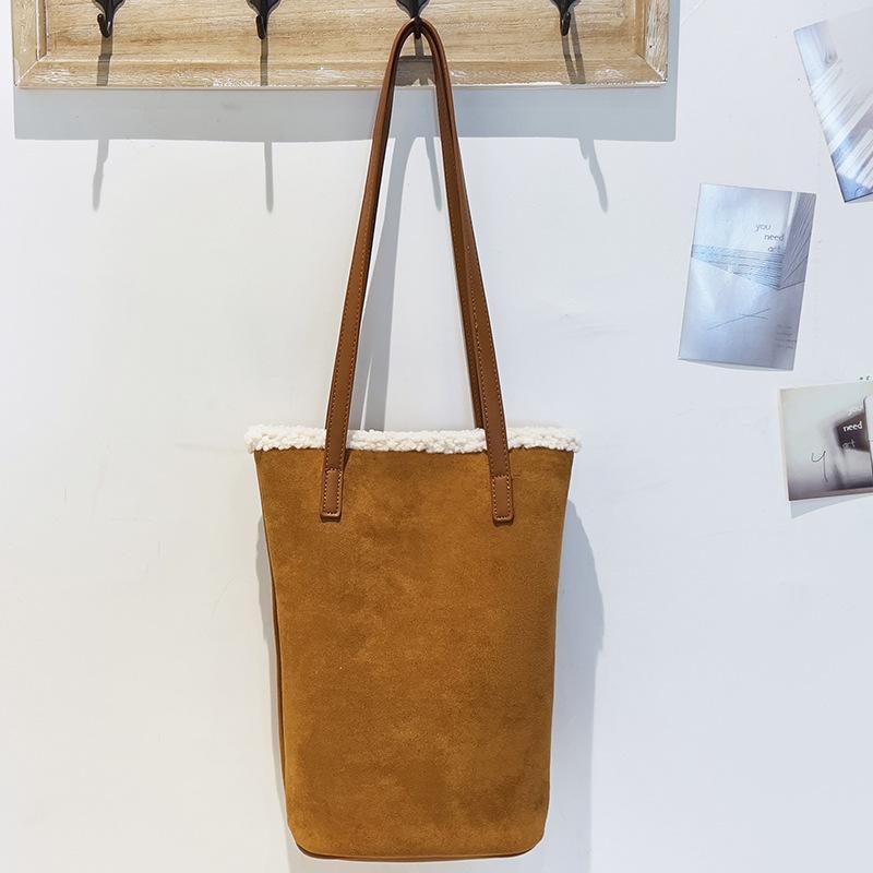 2024 Spring/Summer New High-End Lambswool Bag, Vintage Bucket Bag, Versatile and Easy To Match, Handheld Shoulder Underarm Bag