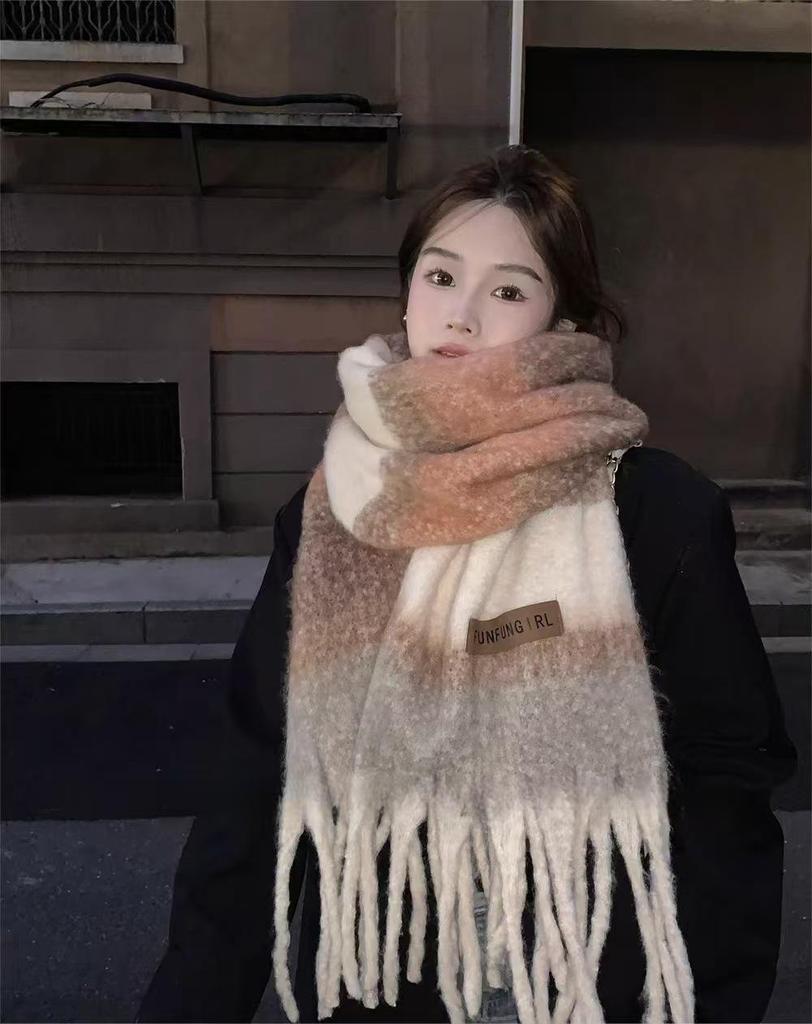 2025 Retro Striped Gradient Scarf: Thickened Warm Neck Warmer for Women