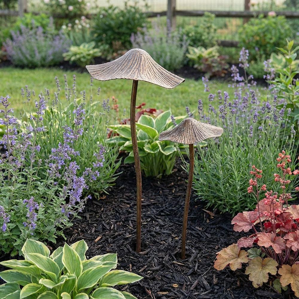 2PCS Handmade Mushroom Garden Stake Retro Style Garden Landscape Statue  Lawn Decoration