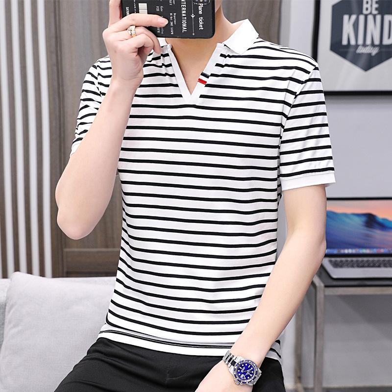 

Летняя приталенная повседневная хлопковая молодежная футболка в черную полоску с капюшоном и тонкими лацканами