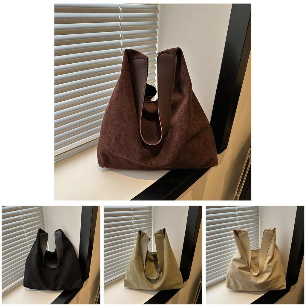 Elegant Large Capacity Nylon Shoulder Bag For Women With Trendy Street Style And Magnetic Closure