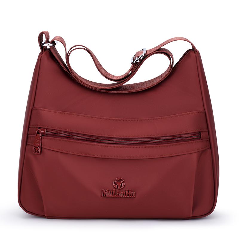 Lightweight Shoulder Bag Multi-compartment Small Square Bag Large Capacity Commuter Crossbody Bag