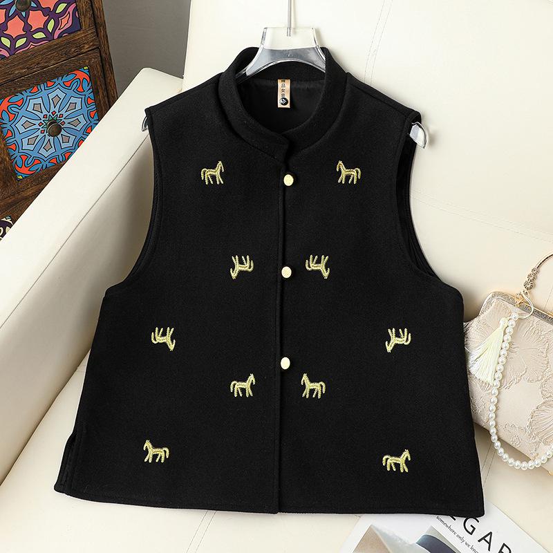 

Stylish Double-Sided Wool Coat with Chinese-Inspired Red Embroidered Vest Medium чёрный