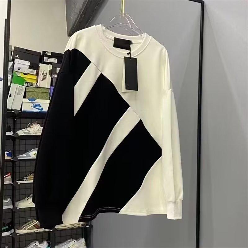 Men's Korean Style Color Block Hoodie - Versatile, Loose, Long Sleeve Top with a Trendy, High-End Feel for Spring and Autumn.