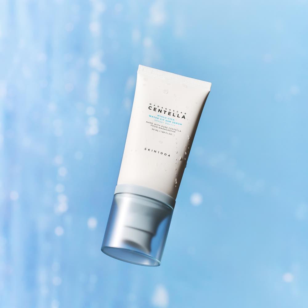 Skin1004 Madagascar Centella Hyalu-Cica Water-Fit Sun Serum SPF50+ PA++++ Crema Solare Idratante 50ml