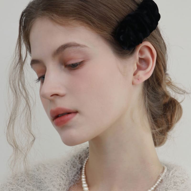 Less is more The Fluffy Hair Pin_4 COLORS