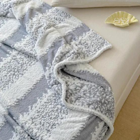 WTEMPO Striped Retro Large Size Simple Foldable Blankets Four Seasons Lightweight Soft Plush Quilts Thickened Student Soft Dormitory Blankets