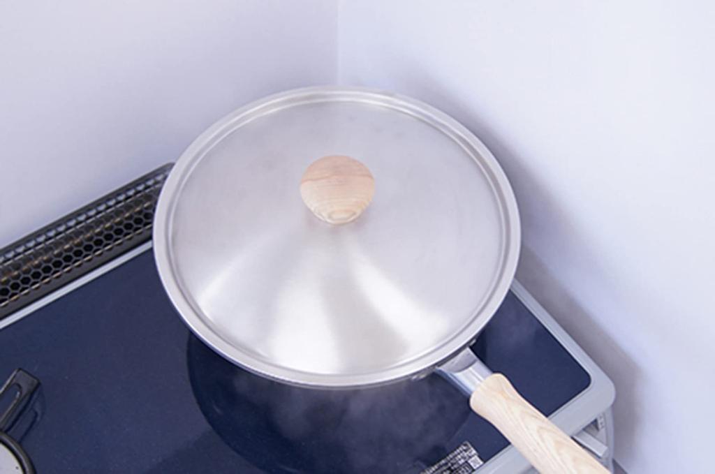 Urushiyama Metal Industry Frying Pan Made of Stainless Stylish Wood Knob That Can Also Be Used On Iron Frying Made In Frying Pan Stainless Steel Lid