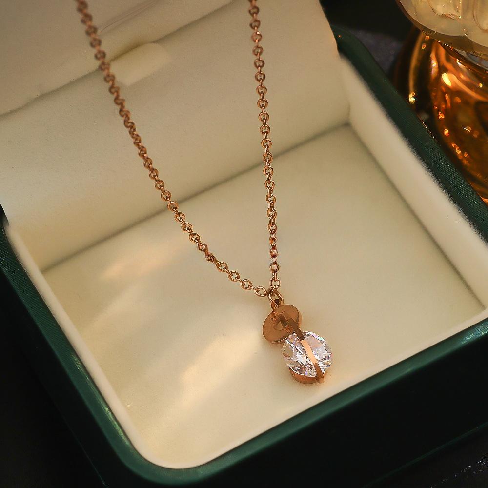 

Популярное женское ожерелье с подвеской из вакуумного циркония 18K ярко-розовый