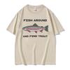Fisch herum und finde Forellen Grafik T-Shirt Unisex Damen Mode Gothic Street T-Shirt Lässig Rundhals Kurzarm Heißer Verkauf T-Shirt