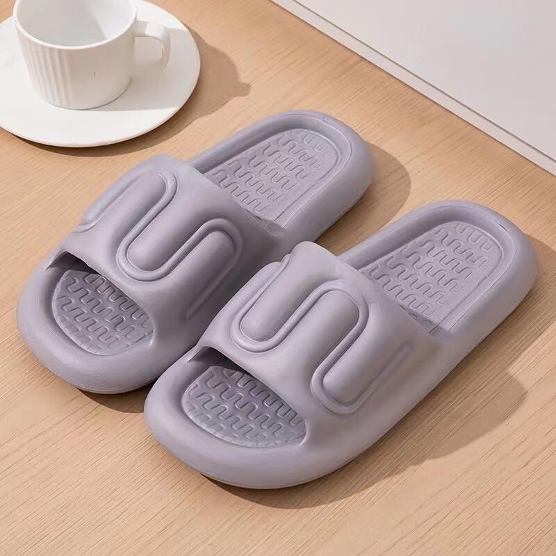 

Cloud-Feel EVA Non-Slip Bathroom Slippers 44-45
