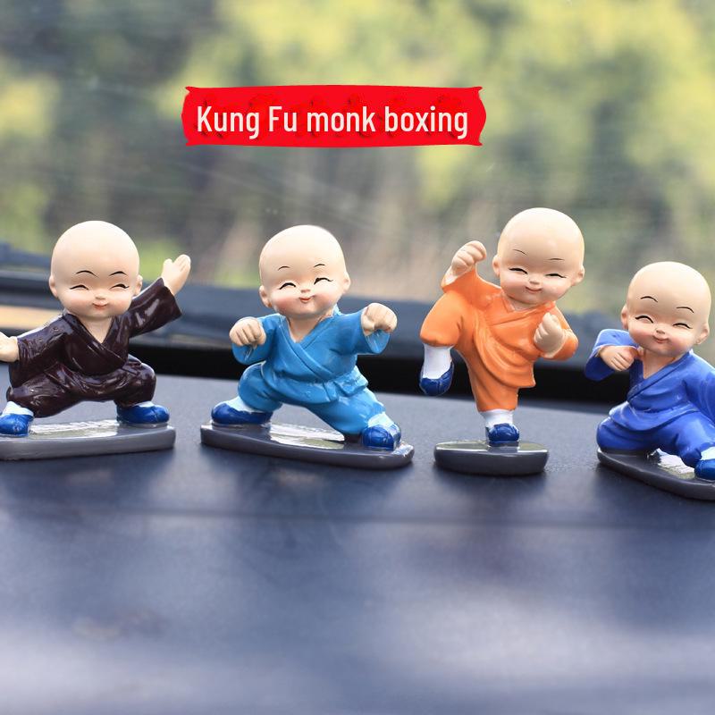 Креативная фигурка монаха из смолы с ножом для украшения автомобиля