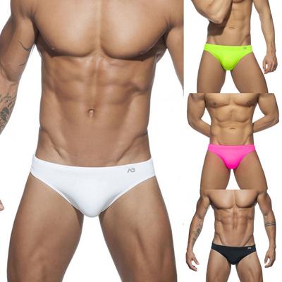 Costume da bagno da uomo slim fit tinta unita traspirante a vita bassa costume da bagno estivo da uomo per il nuoto