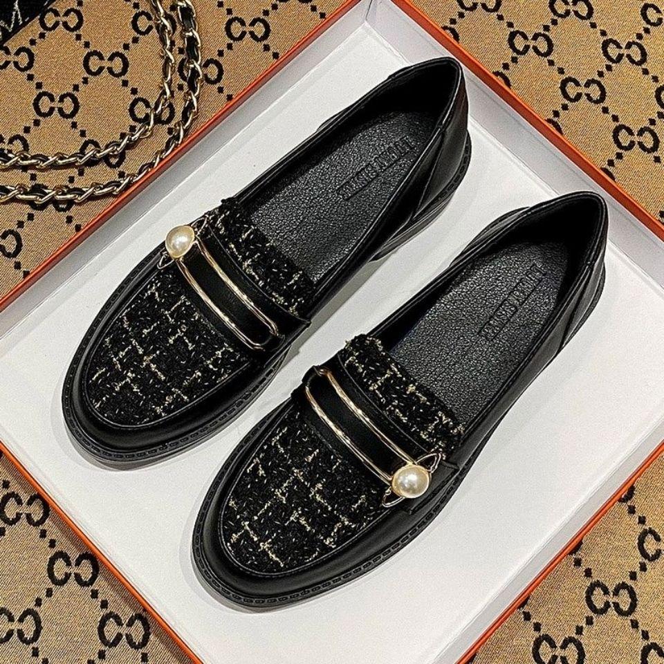 2025 Women's Shoes Fashion Personality British Style Thick-soled Wild Wide-footed Casual Loafer Sexy Solid Color Leather Shoes