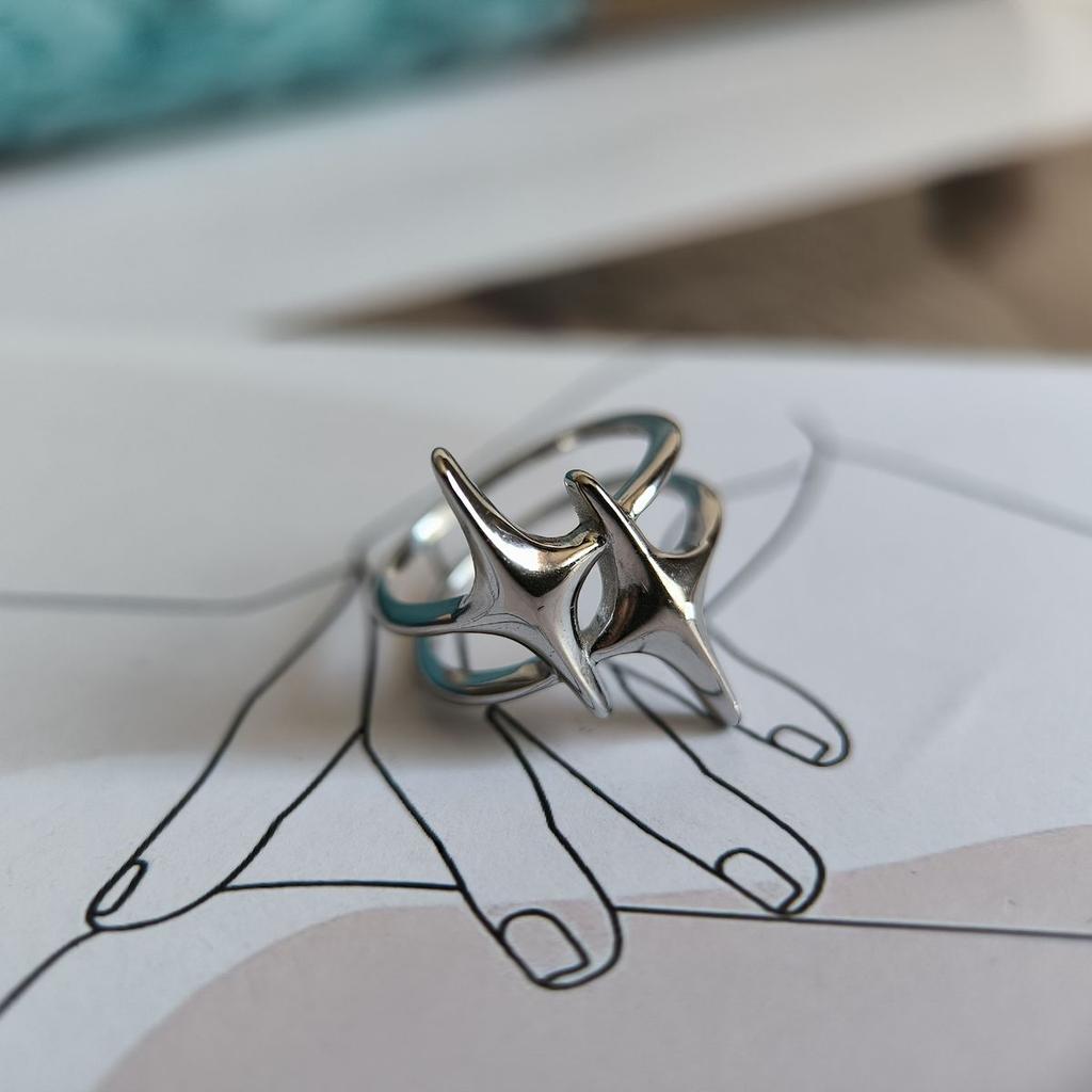 Серебряное кольцо с без камней, вес изделия 3,51 гр (2185895)