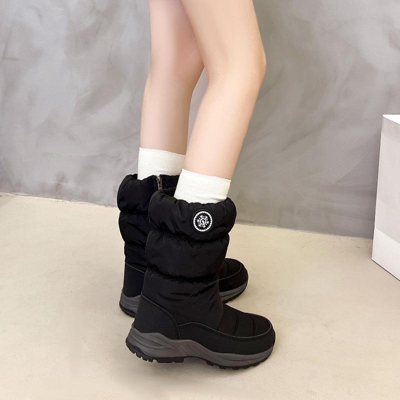 Winter New Outdoor Thickened Snow Cotton Medium Tube Non-slip Warm Wear-resistant Snow Boots