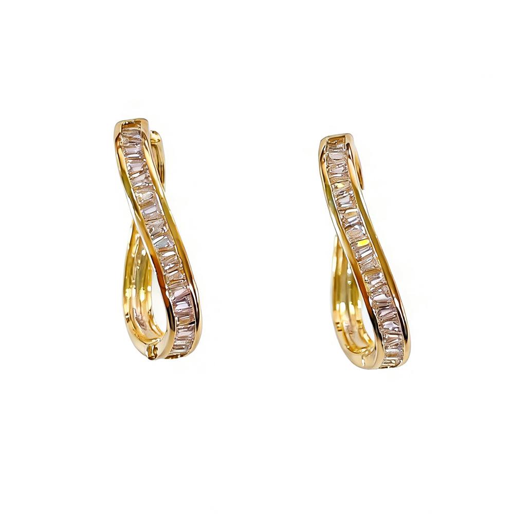 

European-American Stylish Diamond Ear Cuff Earrings - Versatile, Elegant, and High-Class Jewelry