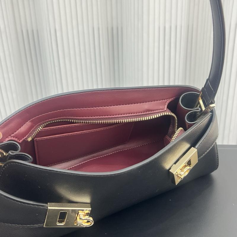 New leather women's bags, baguette bags, European and American light luxury handbags, large-capacity shoulder messenger bags, cross-border