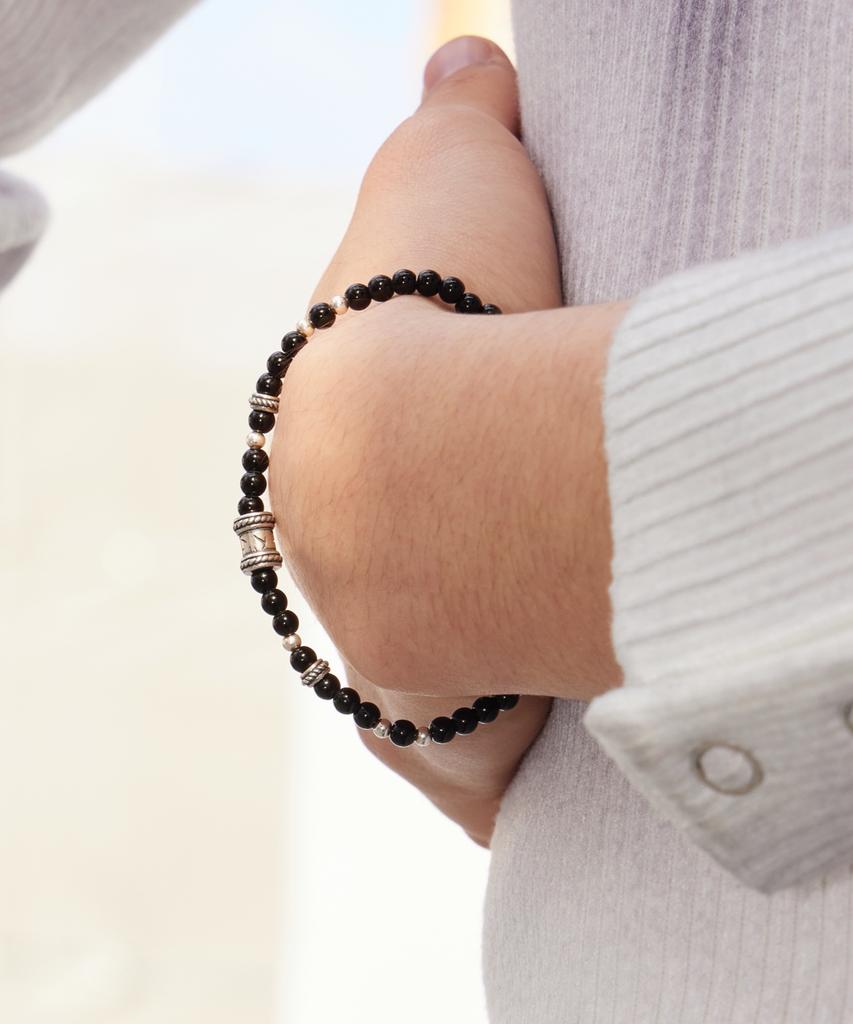 Maz Silver Scratch Pendant Black Bead Bracelet