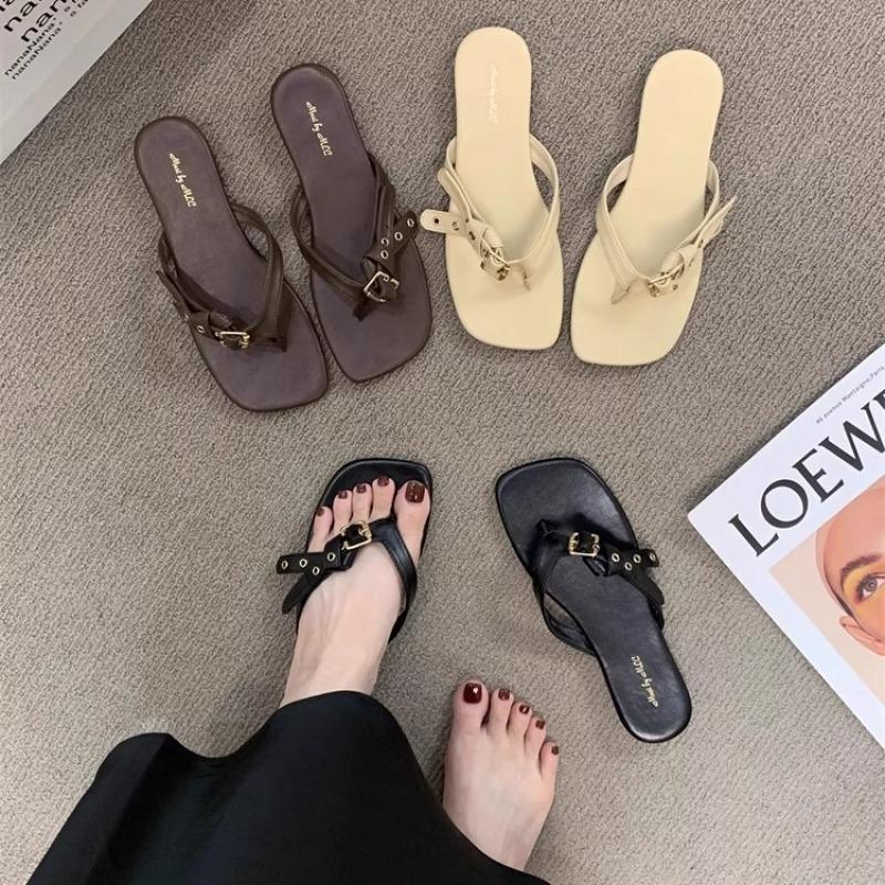 2025 new simple toe flat slippers women's summer wear flip-flops one and a half slippers pinch feet small sandals