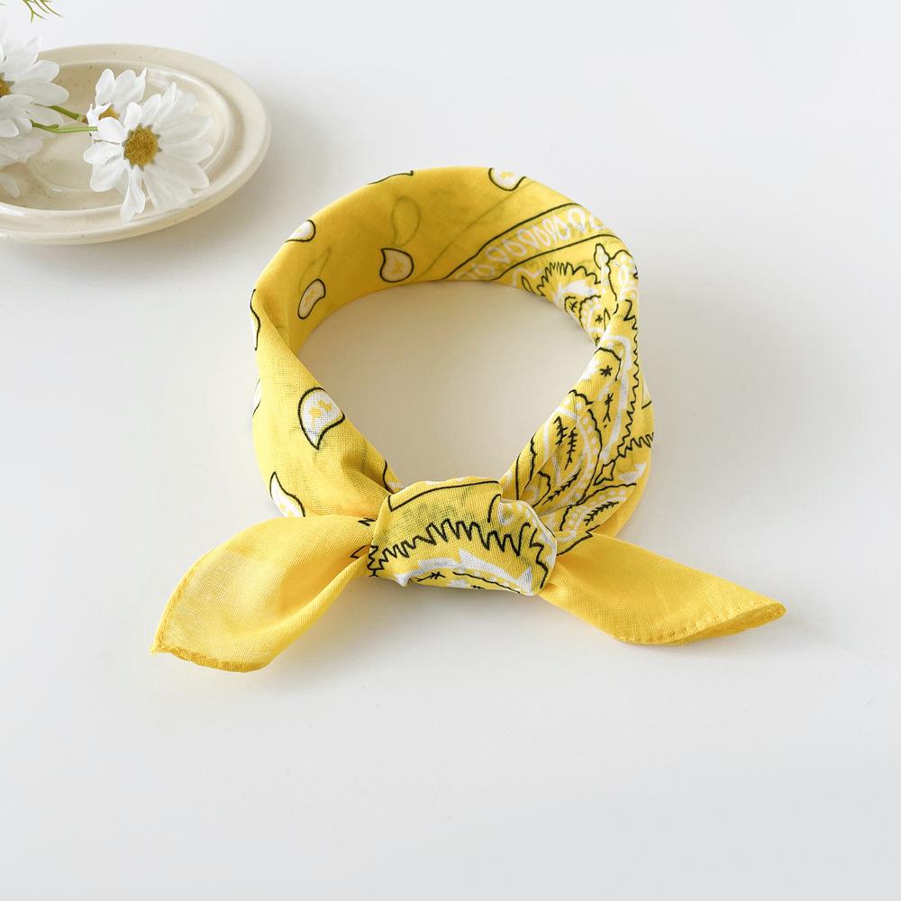 Langer Satinschal für Frühling und Sommer für Damen, Sonnenschutzschal, modischer langer Satinschal mit Schönheitsszene, vielseitiger Reiseschal