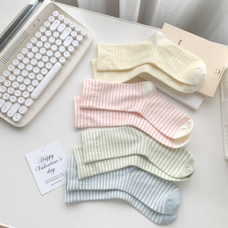 Chaussettes Tube d'Été Fines Couleur Pure Rayées Respirantes Bouche Large Mois Fils
