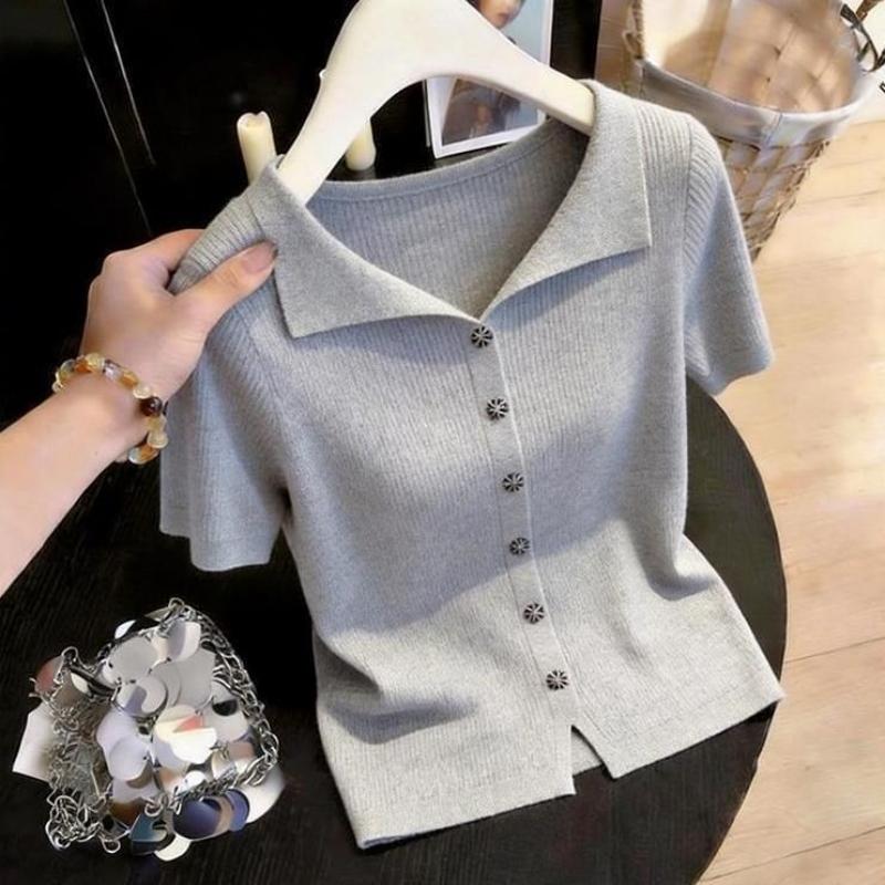 Elegant Style, Button-down Short-sleeved Knitted Top for Women in Summer. New Style, Gentle and Versatile, Fits Well and Helps Slim The Figure.