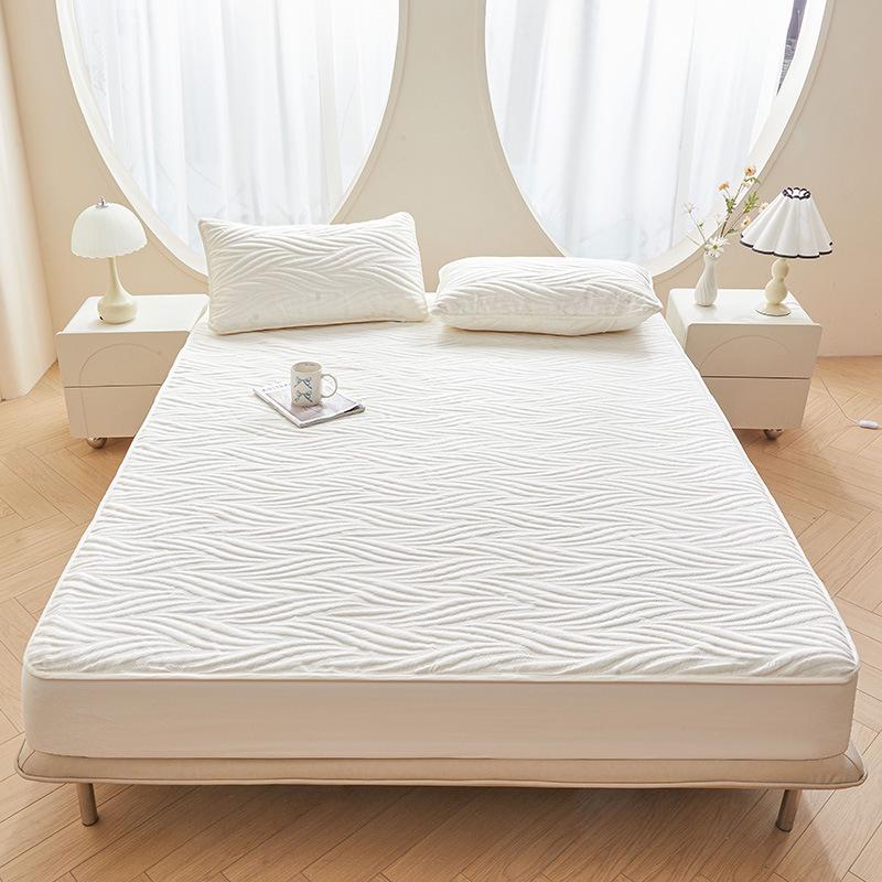 A-Grade Quilted Waterproof Mattress Protector - Soybean Fiber, Fitted for Mother and Baby.
