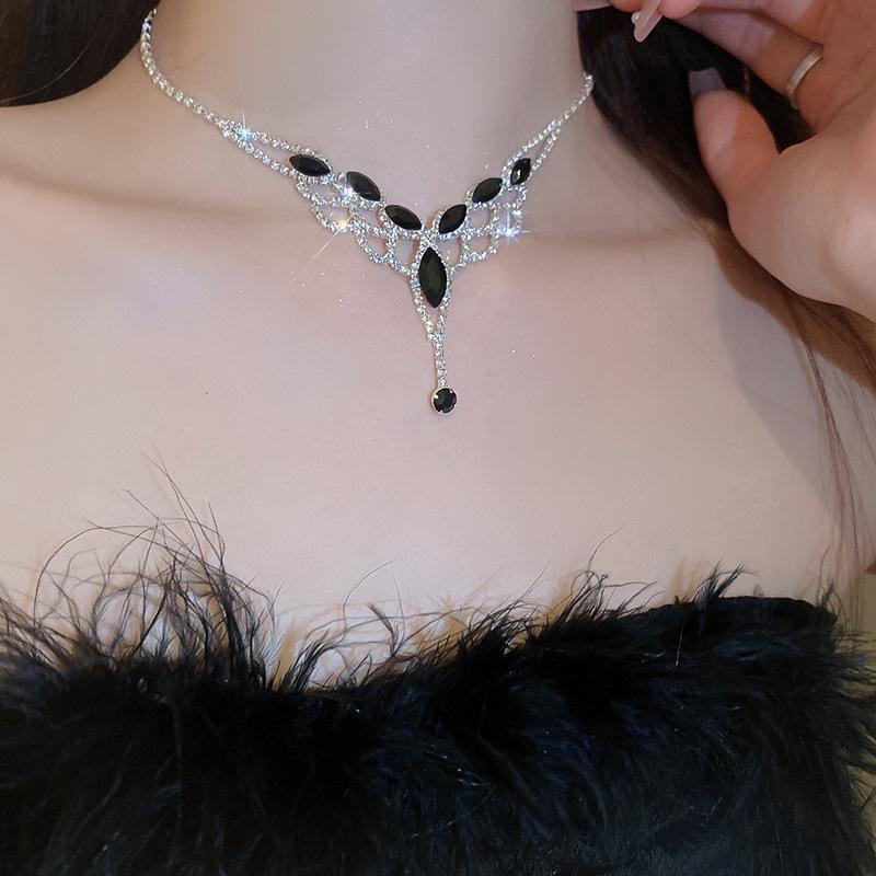 Vintage Geometric Hollow Rhinestone Necklace Earrings Women Black Crystal Earrings for Wedding Bride Zircon Sets Accessories