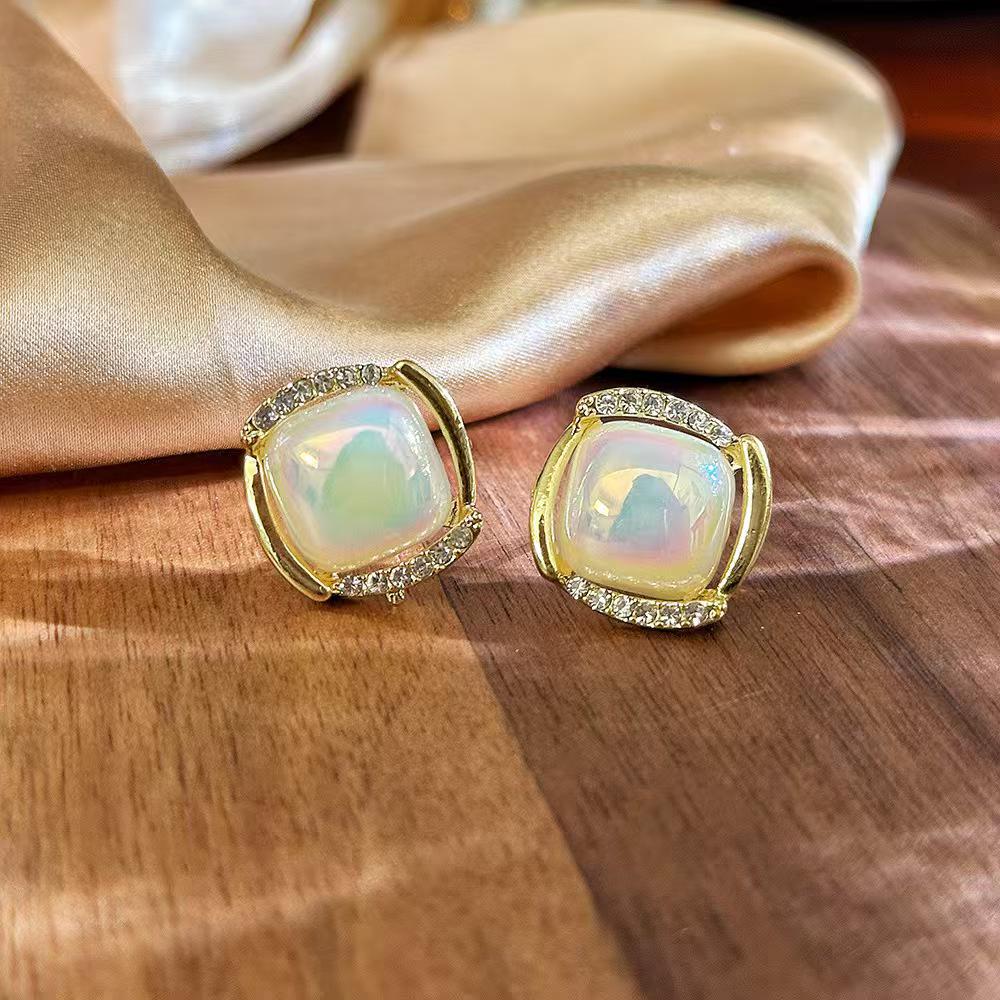 Mermaid Pearl Geometric Square Earrings - Fashionable Korean Style