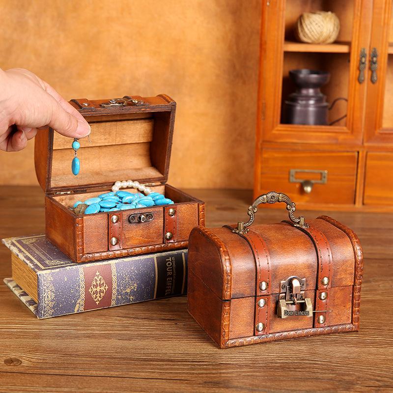 Vintage Wooden Treasure Box with Lock for Desktop Storage and Props