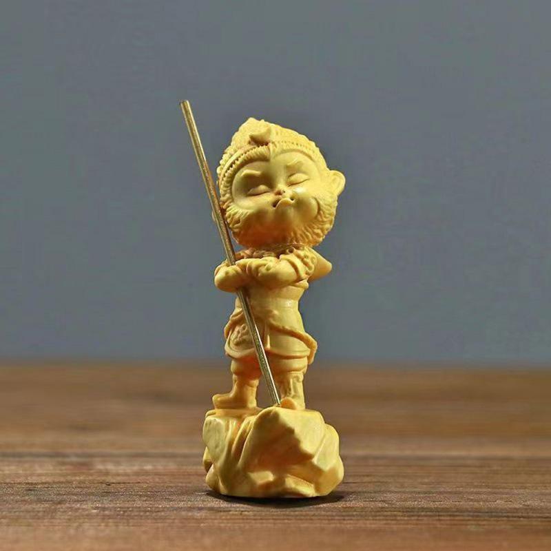 Taihang Cliff Cypress Sun Wukong Sculpture: Creative Solid Wood Monkey Desktop Ornament