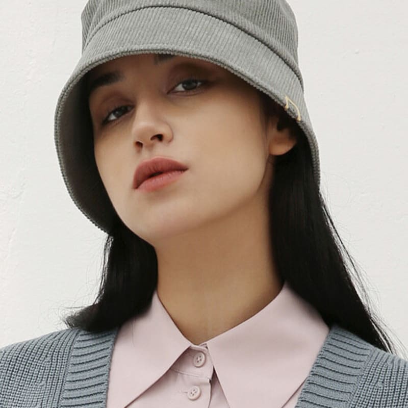 

UNDERCONTROL studio PLAIN BUCKET / ПИГМЕНТ CD / C ОЛИВКОВЫЙ FREE