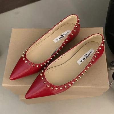 New Patent Leather Fashion Rivets Pointed Head Solid Color Flat Women Shoes Elegant Comfortable Banquet Party Single Shoe Loafer