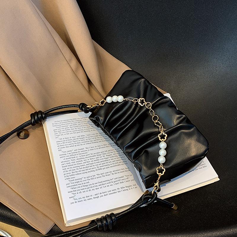 Fashion Clouds Ladies Bag French Pleated Shoulder Bag Hundred Chain Girls Crossbody Bag Pearl Decoration PU Material