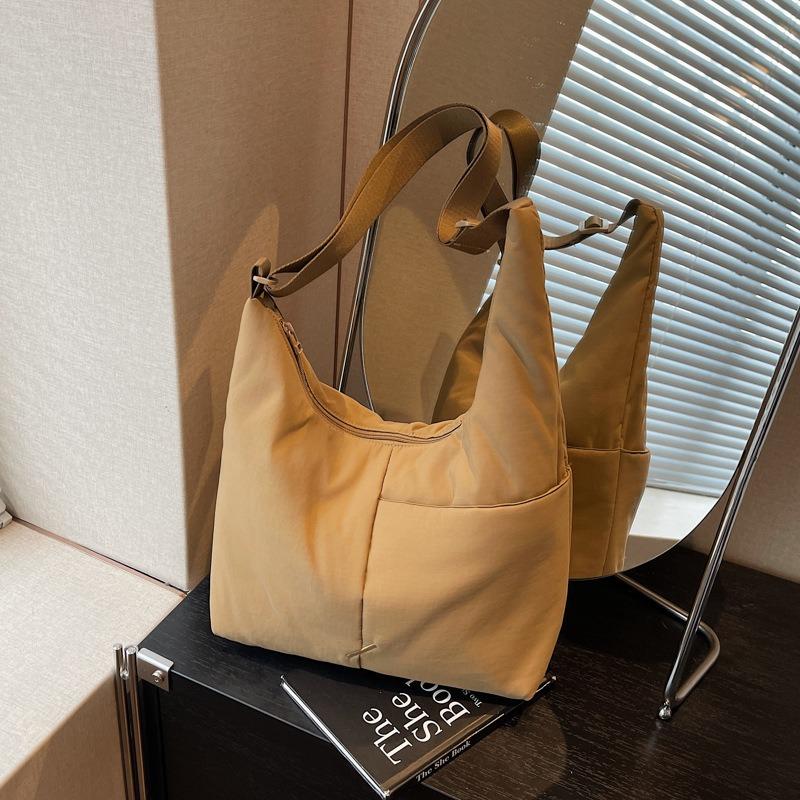 Popular bags women's new fashion textured cloth bags tote bags large-capacity commuter shoulder bags