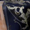 Europäischer Glänzender Seidenjacquardstoff mit dreidimensionaler Texturprägung Retro-Stil für DIY-Nähen Formelle Kleider Bekleidung