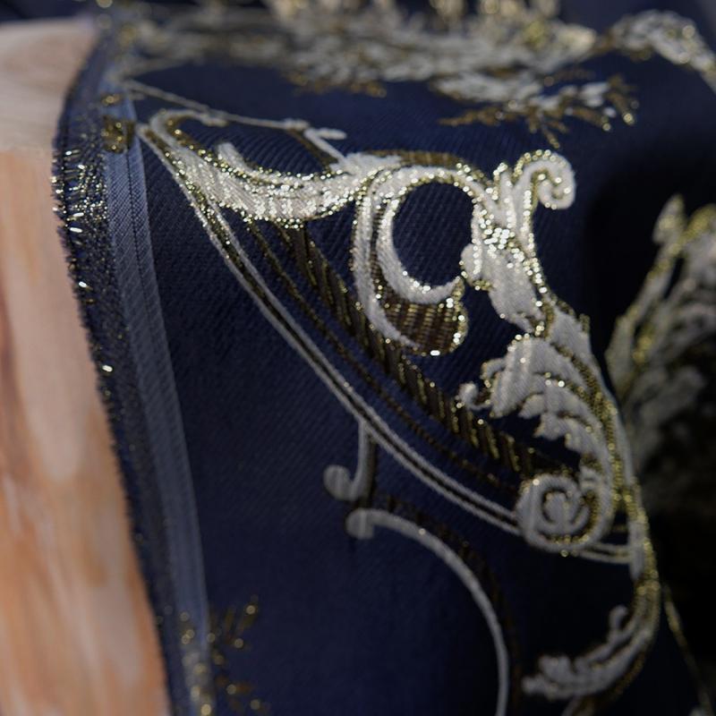 Europäischer Glänzender Seidenjacquardstoff mit dreidimensionaler Texturprägung Retro-Stil für DIY-Nähen Formelle Kleider Bekleidung