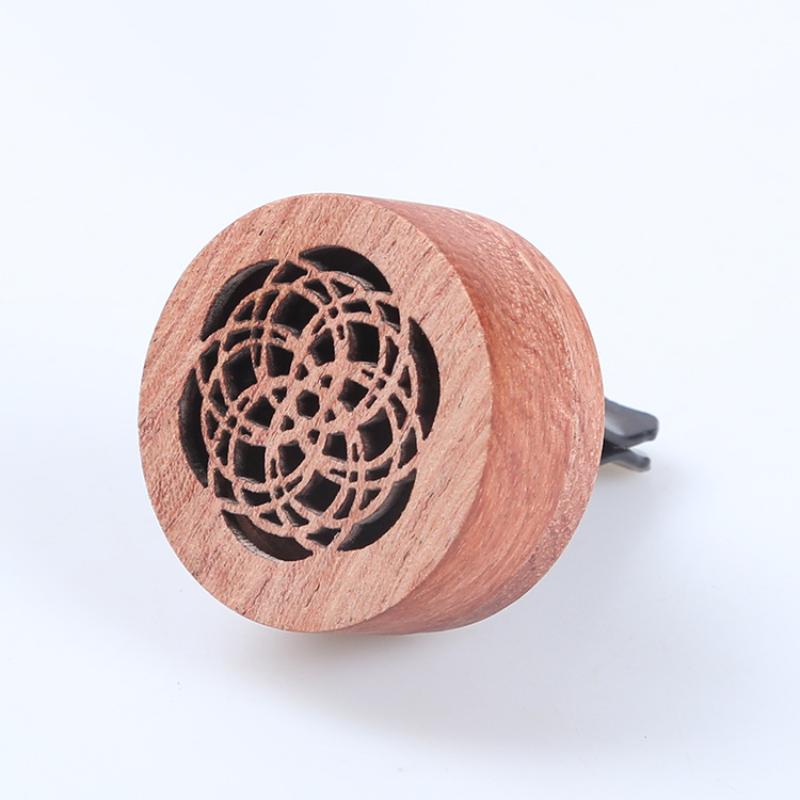 1Pcs Car Essential Oil Diffuser Wooden Aroma Diffuser Car Vent Clip Wooden Carved Aromatherapy Diffuser Auto Air Freshener
