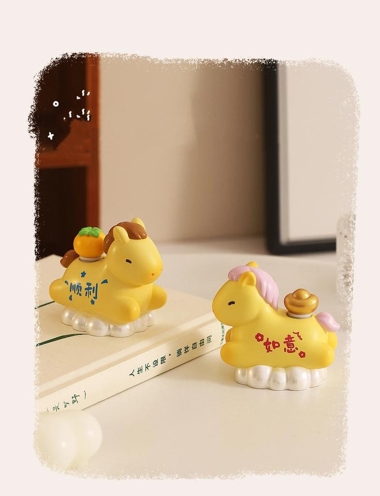 1PC Creative Transfer Zodiac Horse Back Lucky Bag Ingot Can Be Rotated Home Decoration Office Desktop Decoration