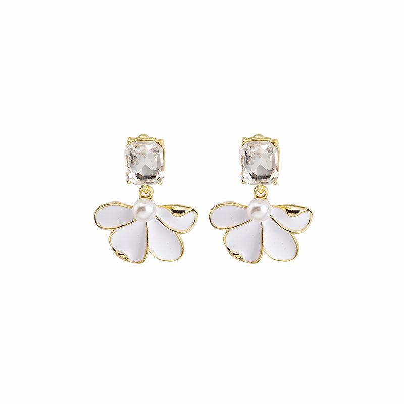 French Retro Temperament Oil Dripping Petal Stud Earrings Small Fresh Slightly Inlaid Large Diamond Pearl Flower Stud Earrings