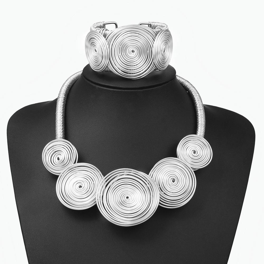 

Модні Ювелірні Вироби Для Жіночого Комплекту срібний