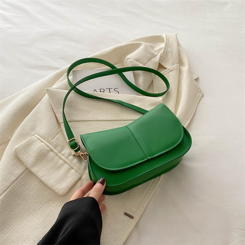 

2024 spring new popular messenger bag simple casual large capacity small square bag simple foreign style small bag women s bag зелений