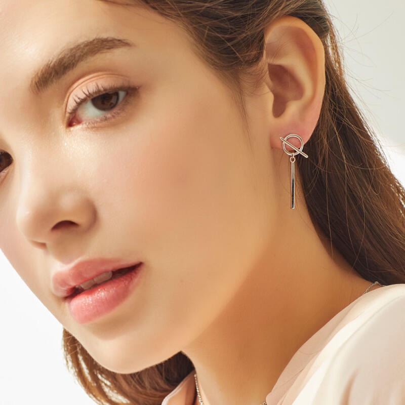 

Haniel Stick Earrings Silver