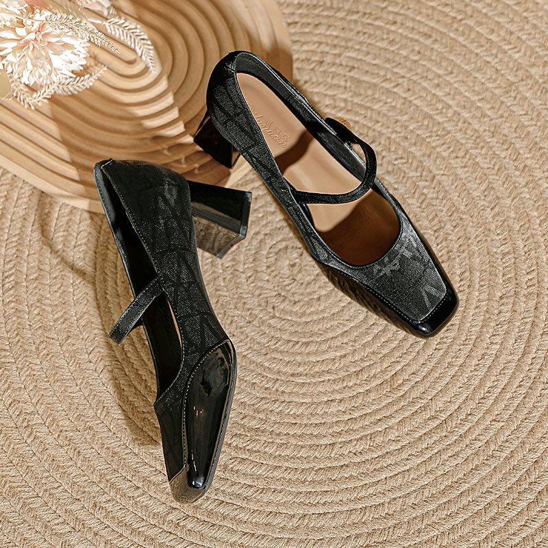 Fashion One Line High Heels for Women 2025 New Style Square Toe Thick Heel Mary Jane Single Shoes Large French Red Wedding Shoes Pumps