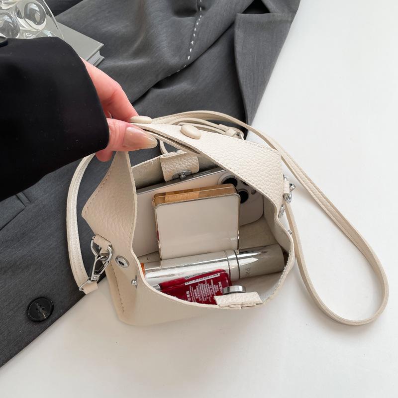 New Bag Women's High-end Portable Dumpling Bag, Lychee Pattern Women's Bag Versatile Commuter Women's Shoulder Messenger Bag