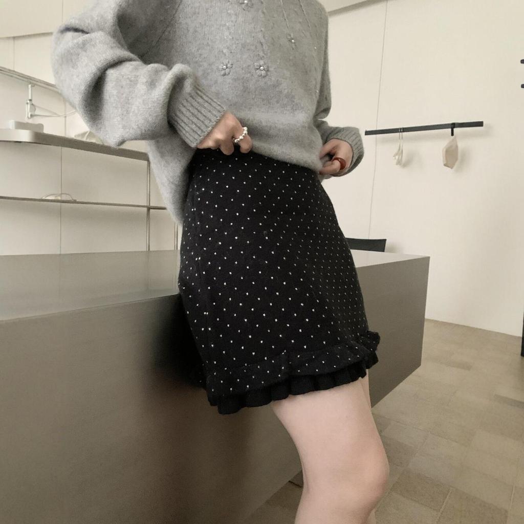 Trendy Polka Dot Knit Black Fungal A-Line Skirt for Women - Winter Petite Hip-Hugging Short Skirt