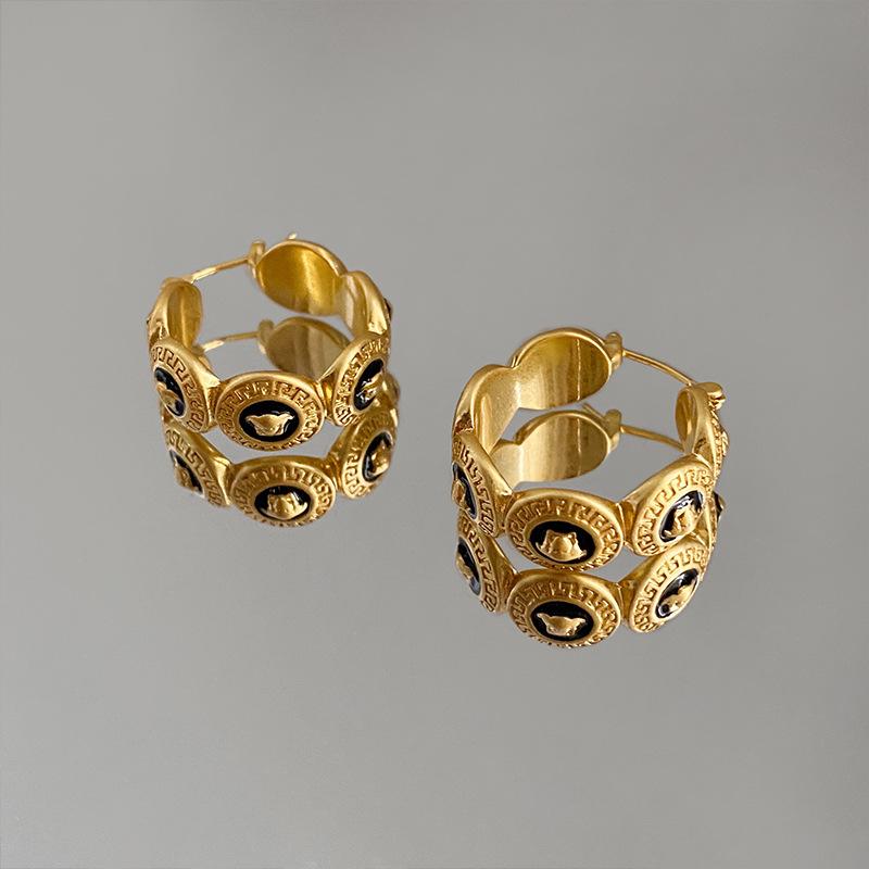 Modische und beliebte mittelalterliche und antike übergroße Ohrringe, personalisierter High-End-Sinn, schwarzer Öltropfen-Ohrschmuck