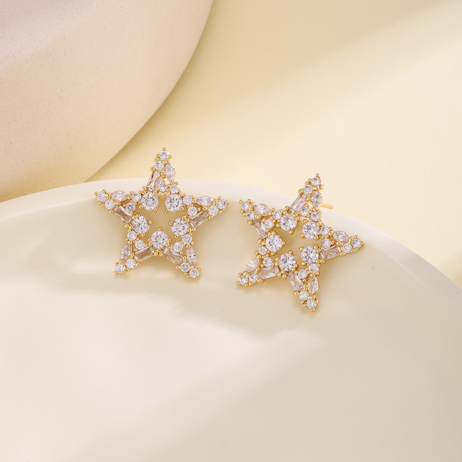 

Nidin New Arrival 2 Styles Choice Shiny Crystal Zircon Paved Hollow Star Stud Earrings Trendy Aesthetic Jewelry Gift For Women